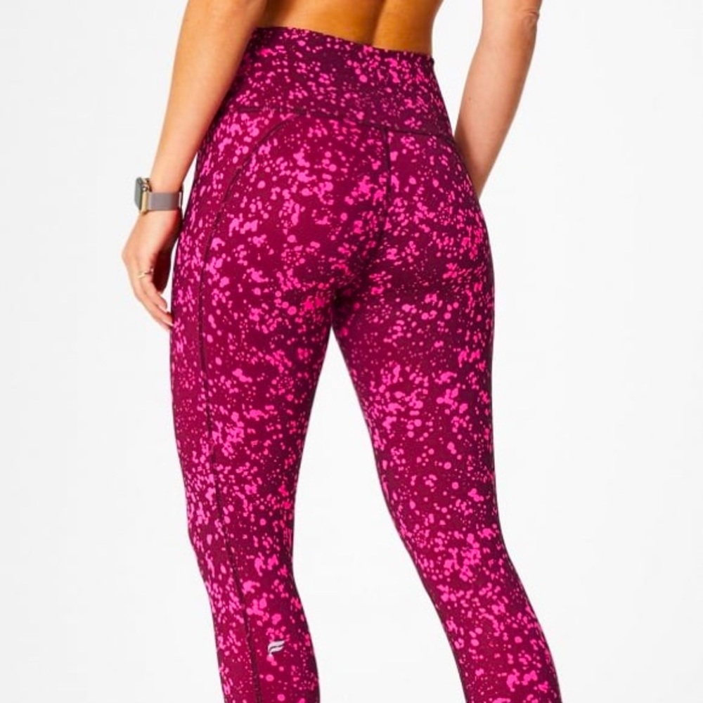 Pink(ish) Fabletics “Define Powerhold” leggings